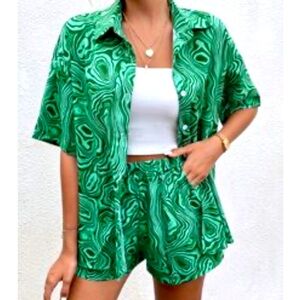 Groovy green matching shorts set.